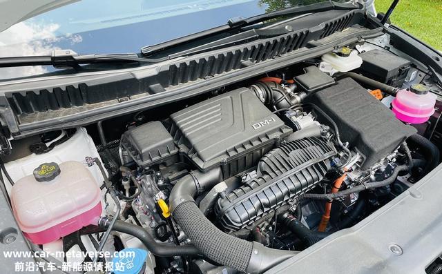 试驾比亚迪款宋MAX DM-i：百千米亏电油耗2.9L，热销真不意外
