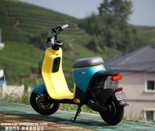 买电动车的时候，选“锂电池”好还是“铅酸电池”好？哪类更划算
