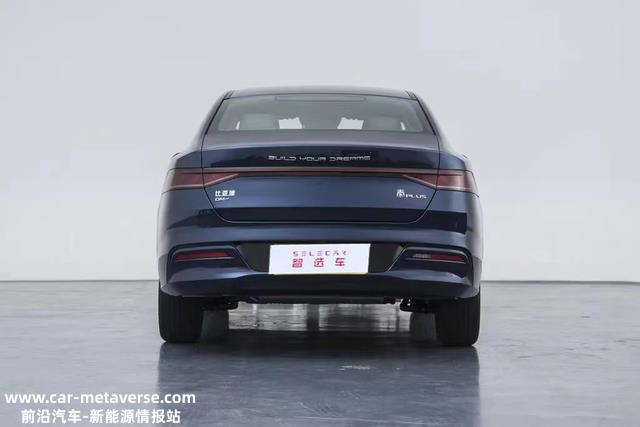 10万元左右买家用轿车，选比亚迪秦PLUS DM-i还是长安逸达？