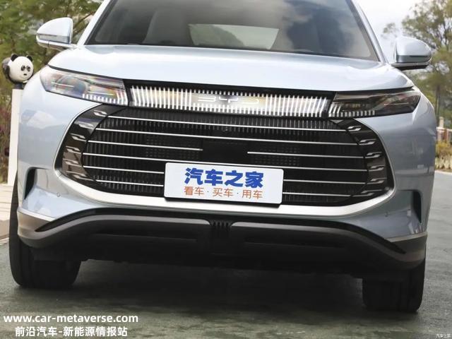 比亚迪护卫舰07:轴距超2米8,镂空大尾翼！超霸气SUV已到店，还看唐？