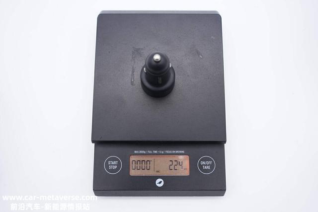 双USB-C口和70W大功率，机乐堂新款数显车充拆解