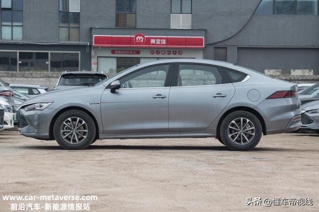 新车 | 只卖9.98万元！比亚迪秦PLUS DM-i 2023 冠军版最低配到店
