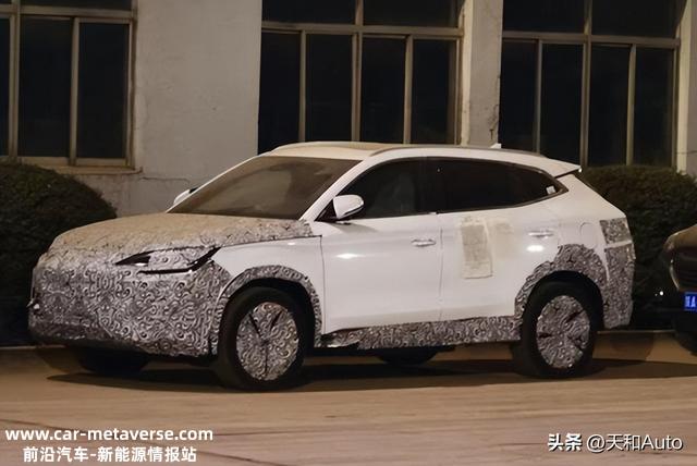 疑似比亚迪宋PLUS·2023款谍照曝光，车头设计类似海豹