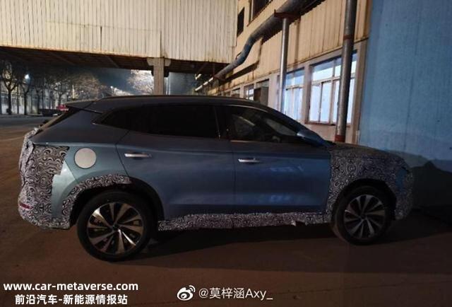 疑似新款比亚迪宋PLUS实车谍照，外观内饰变化明显，你心动了吗？