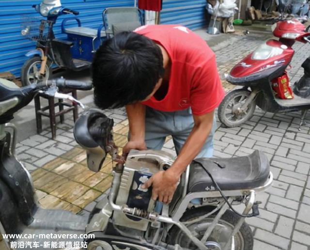 才知道！电动车换48V和60V电池要几多钱？更换石墨烯电池划算吗？