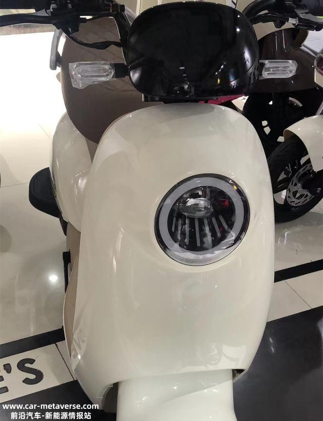 买电动车，选60V23Ah石墨烯电池好？还是选择72V20Ah铅酸电池好？