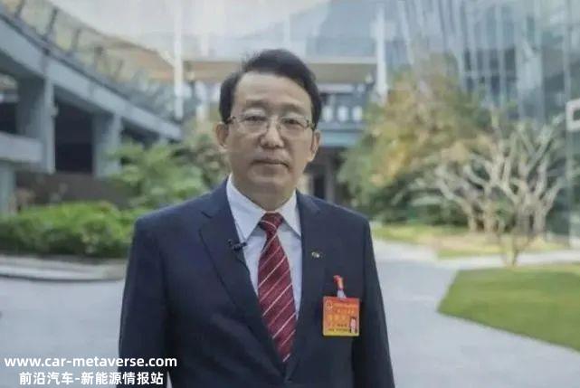 朱华荣:建议减半税率,两税合一