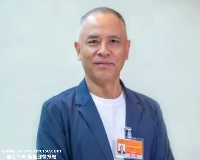朱华荣:建议减半税率,两税合一