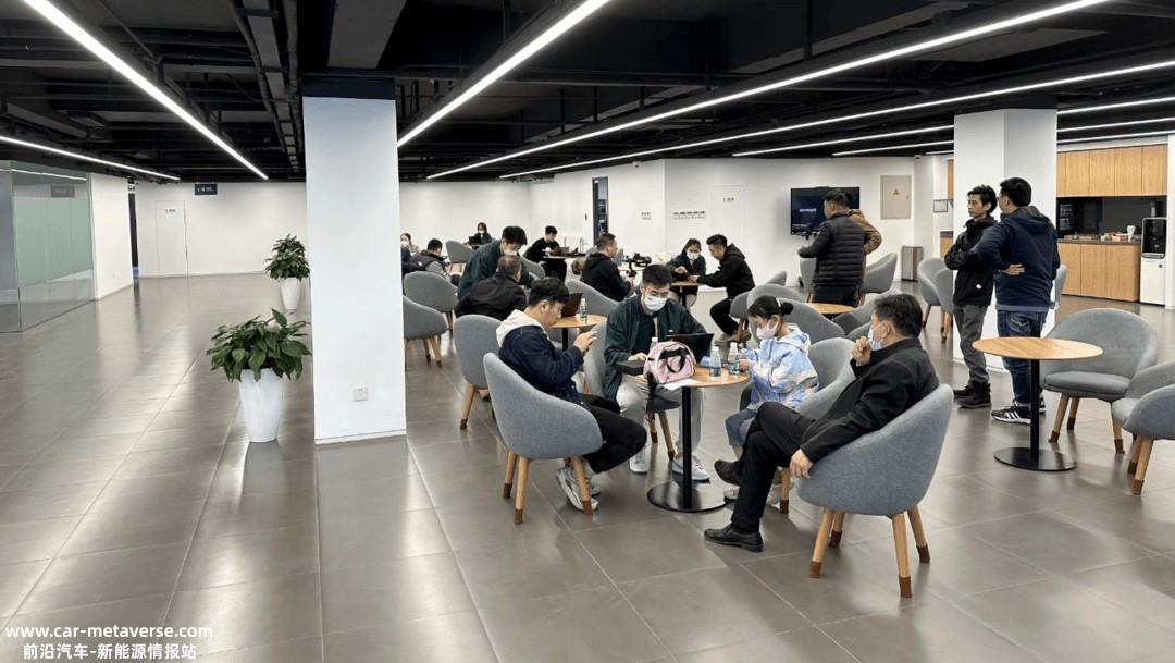 理想L7正式开启全国交付  各地交迎来首批车主