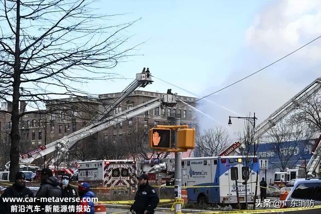 疑锂电池爆炸引起发超市大火，包括5名消防员在内7人受伤