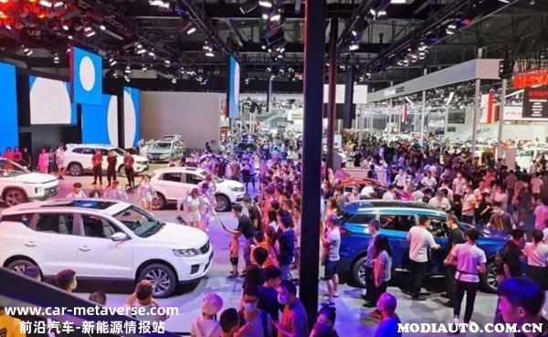 023年成都新能源汽车补贴政策，2023成都汽车补贴最高15万元"
