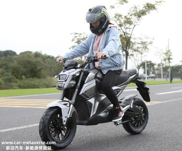 铅酸电池寿命缩水30%，为什么会越来越不耐用？主要有4个关键原因