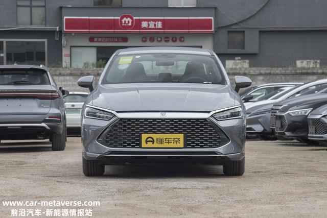 关于比亚迪秦PLUS DM-i 2023冠军版的简单评测，看看它是否物有所值