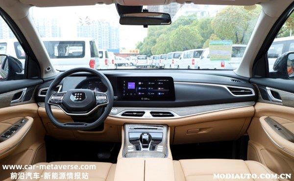 赛力斯全新品牌“蓝电”发布，蓝电E5新车售价13.99-15.19万
