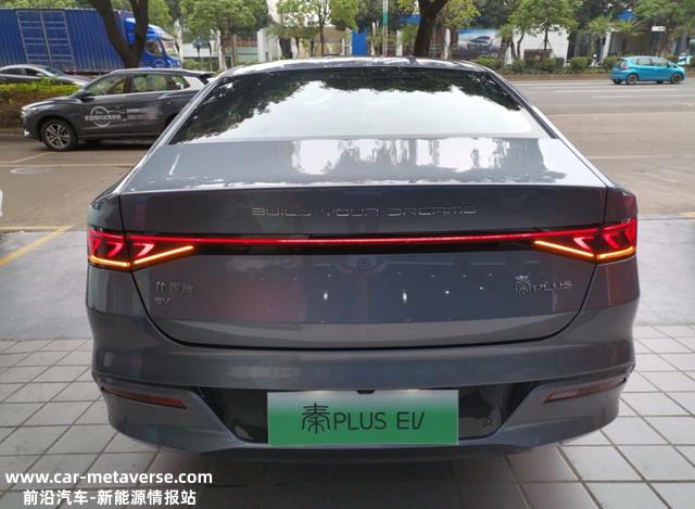 15万预算买电动轿车，比亚迪秦PLUS EV和AION S应该怎么选？