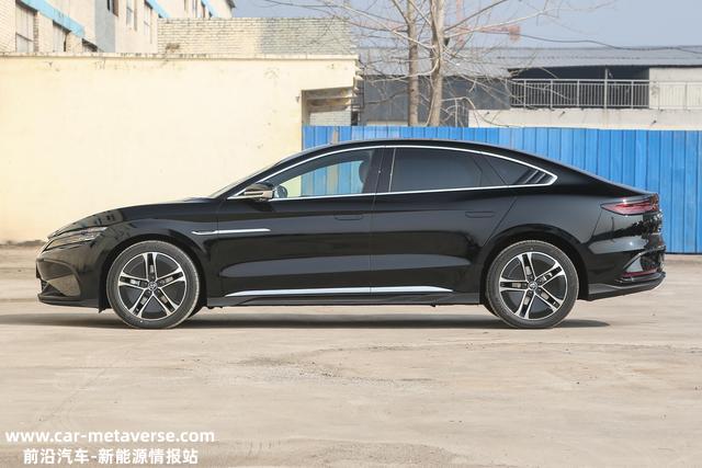 终于肯降价！比亚迪汉最大降幅近2万，不比特斯拉model3更香？