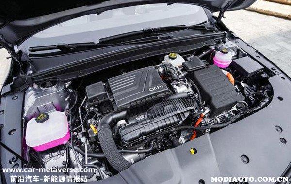 新能源车12V电瓶亏电怎么办？新能源汽车小电瓶靠什么充电