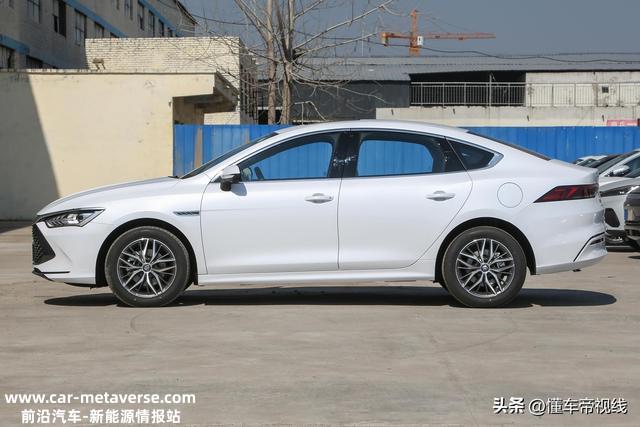 新车 | 配双区空调/全景影像等 秦PLUS DM-i次低配实拍 更具性价比？