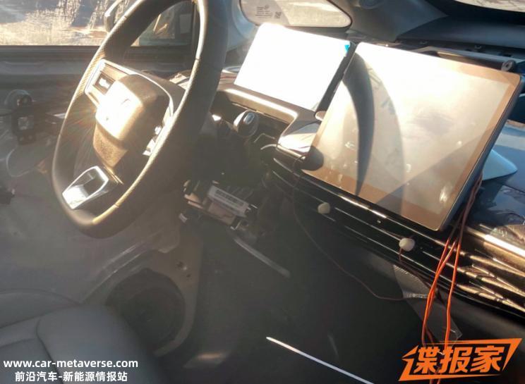小尺寸却有大空间 五菱EQ100谍照曝光