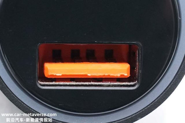 PD 45W快充，双设备同时充电不排队，俊凯达智能 1C1A 63W车充评测