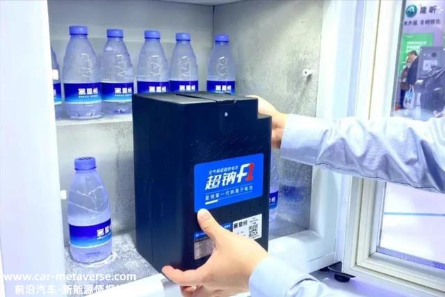 锂电池本钱持续狂跌！电动车换锂电性价比高，还是铅酸和钠电池？
