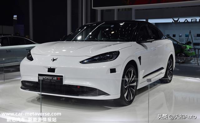 华为自研电动汽车超级充电桩曝光：单桩单枪，极限到达600kW