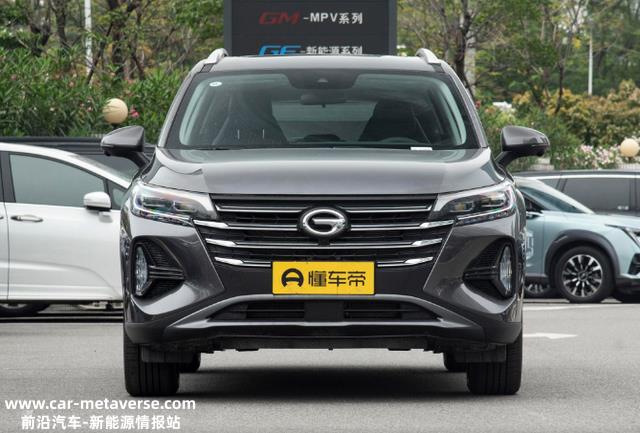 油电同级别横评：传祺GS4和比亚迪元PLUS，稳重VS时尚，选谁好？
