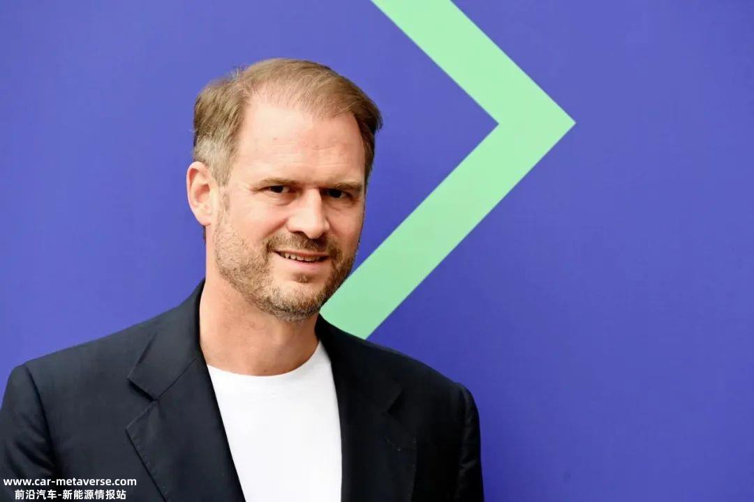 奥博穆称赞Peter Bosch被认为是一位成功的扭亏为盈的