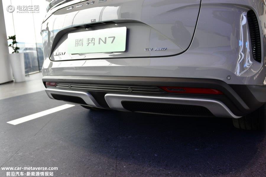 腾势N7猎跑SUV同级“最能打” 搭云辇空气悬挂/双快充系统