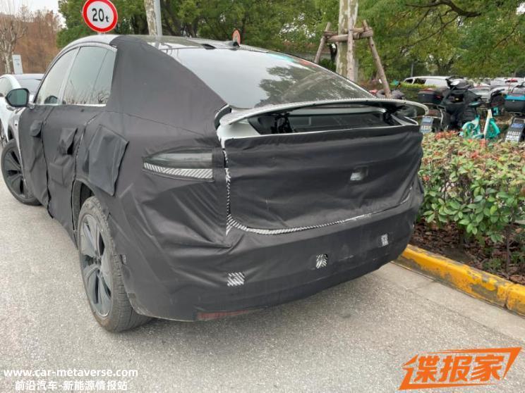 家族设计加持 疑似全新蔚来EC6谍照曝光