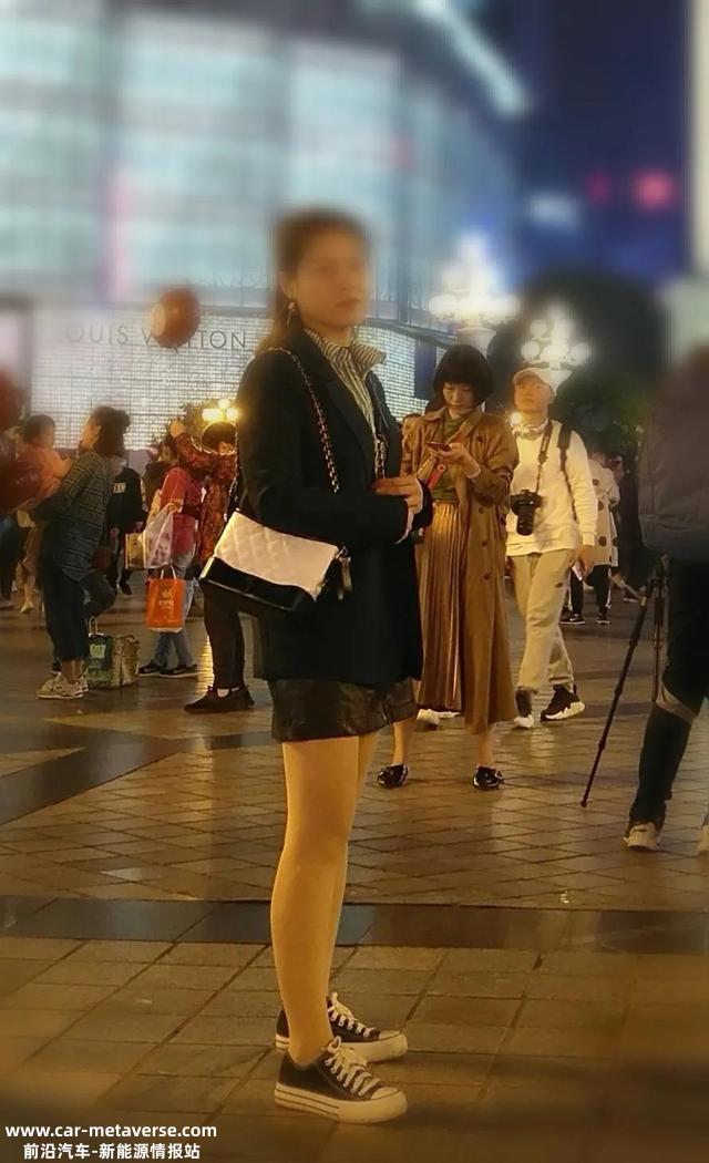 为了测比亚迪唐DM的能耗，妻子都快中暑了！
