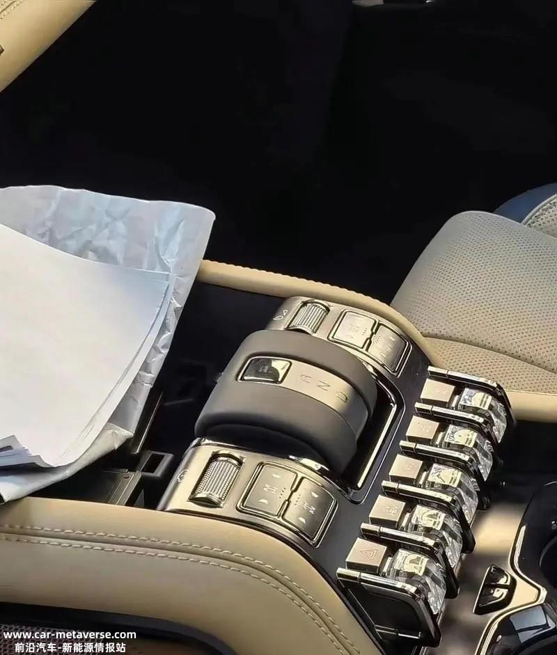 硬派十足 比亚迪F品牌首款车型内饰谍照