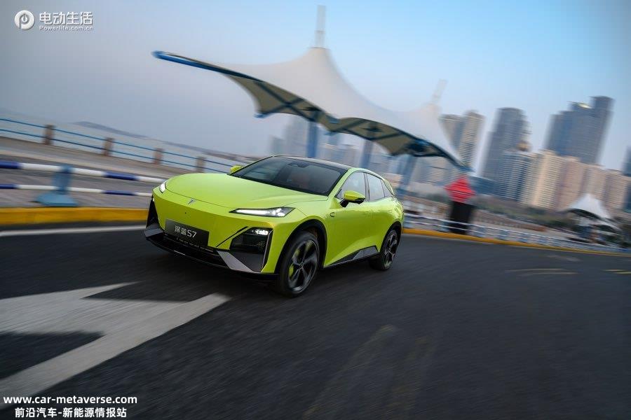 深蓝S7数据优势突显！是一款全面家用中型SUV