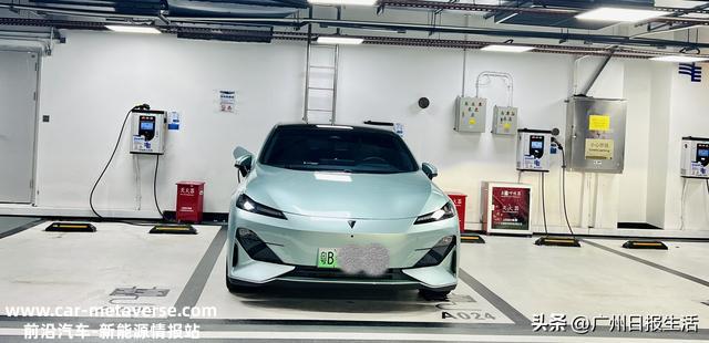 充电桩一边闲置一边排队，品牌专属桩同享将是大势所趋？