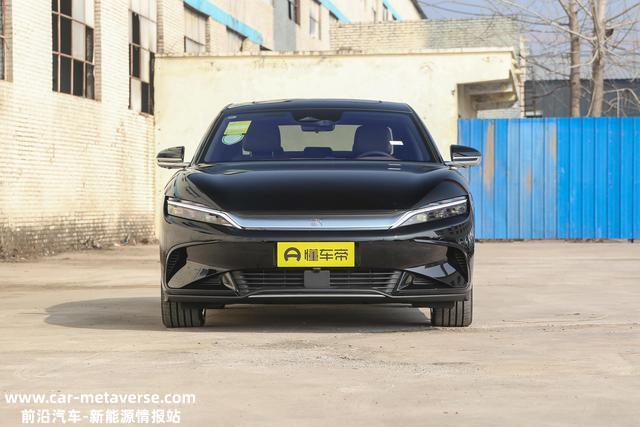 到店实测比亚迪汉EV，7.9秒破百，纯电续航506KM,售价20.98万