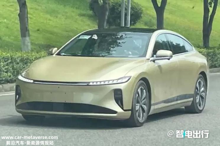 定位中大型车 长安启源A07路试谍照曝光
