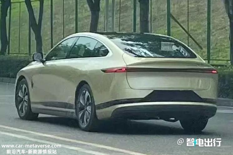 定位中大型车 长安启源A07路试谍照曝光