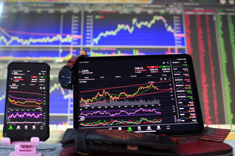 中东土豪一掷千金，中国新造车继续烧钱