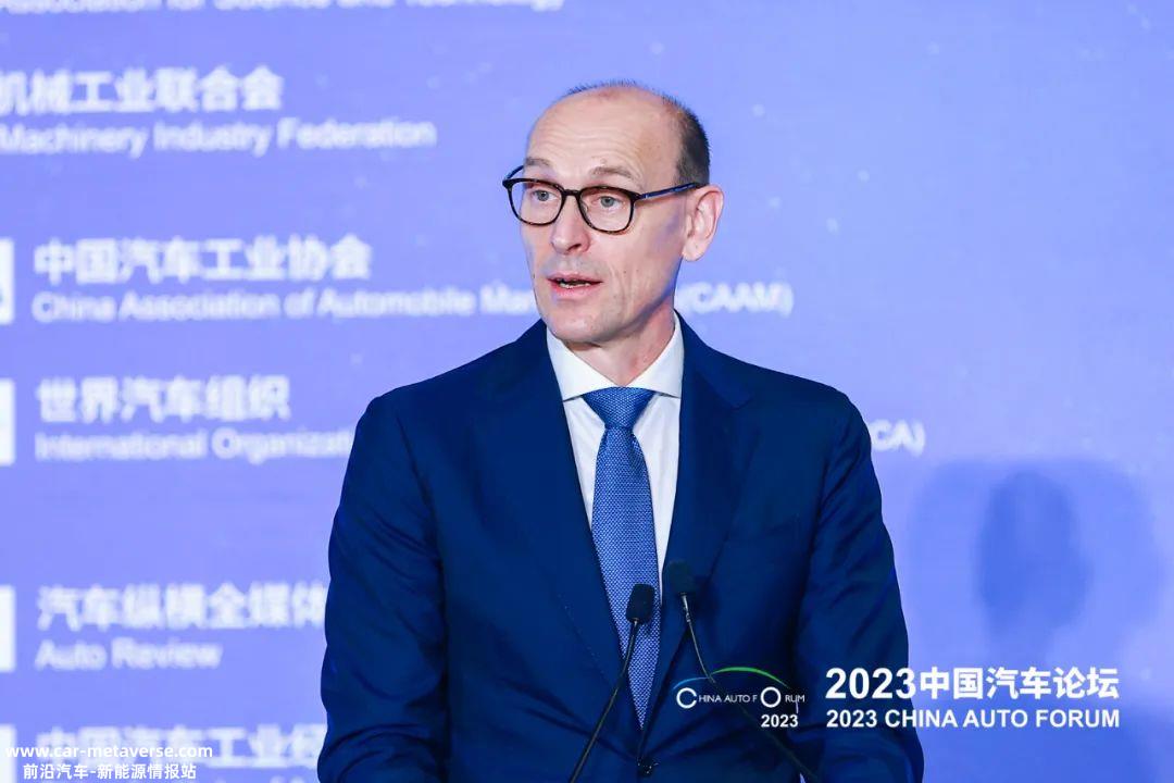 汽车产业现代化：底气、阵痛与机遇