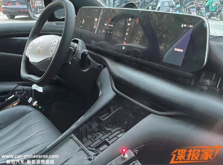 酷似凯迪拉克？智己LS6内饰谍照曝光