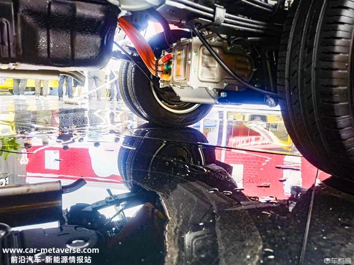 海内海外剑指百万 首款混合动力新能源小卡菱势黄金卡