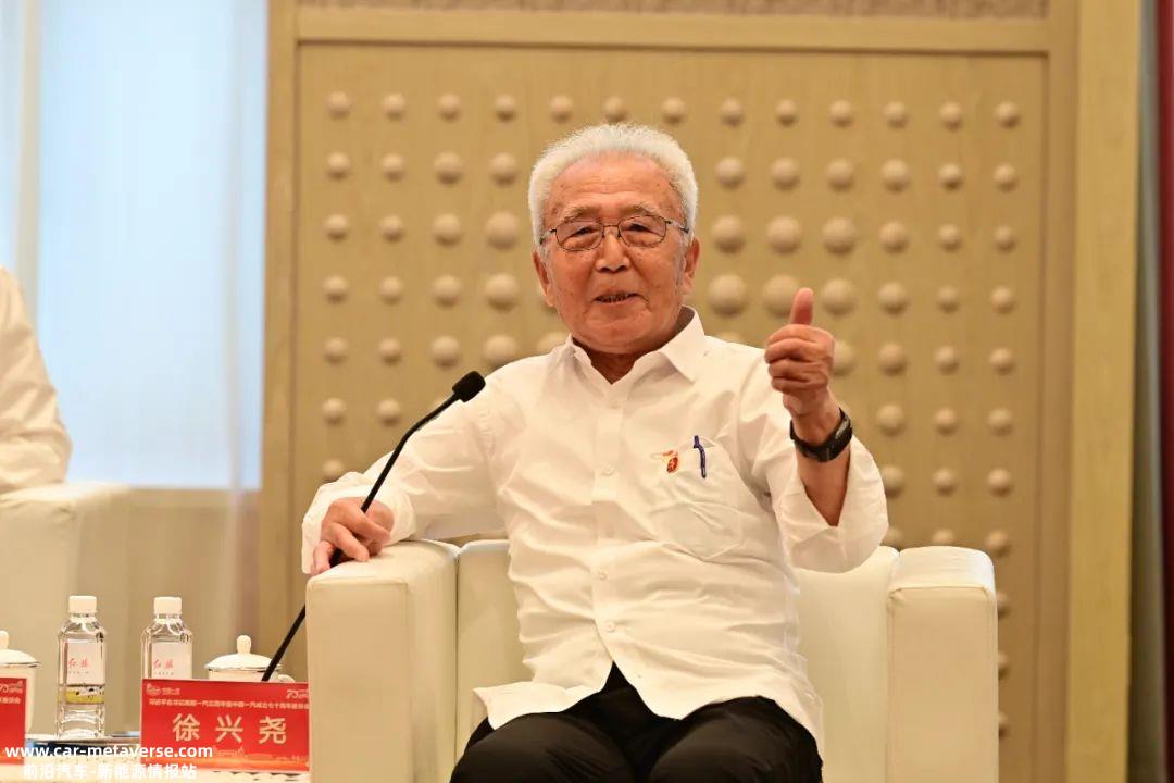 0年后,中国一汽从长子国有特大型汽车集团年产销超过300万'