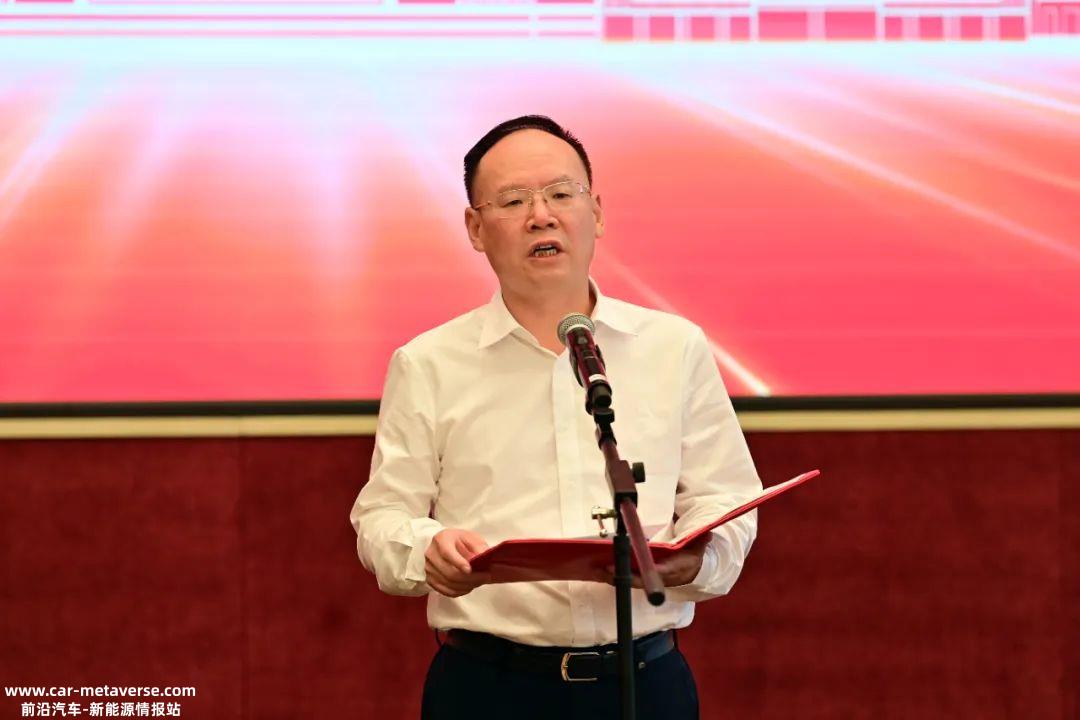 0年后,中国一汽从长子国有特大型汽车集团年产销超过300万'