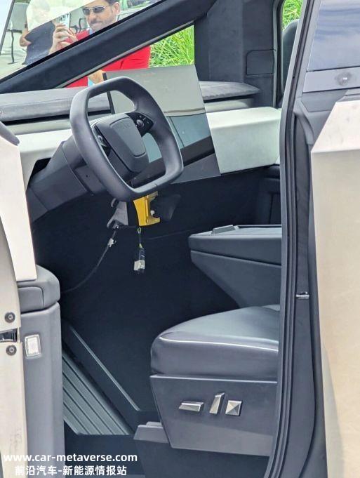 特斯拉首辆特斯拉Cybertruck量产车下线