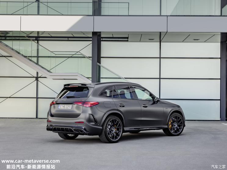 依旧一人一机 全新AMG GLC家族官图发布