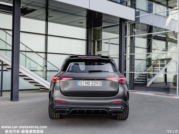 依旧一人一机 全新AMG GLC家族官图发布
