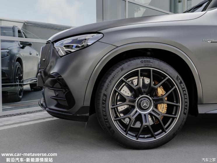 依旧一人一机 全新AMG GLC家族官图发布