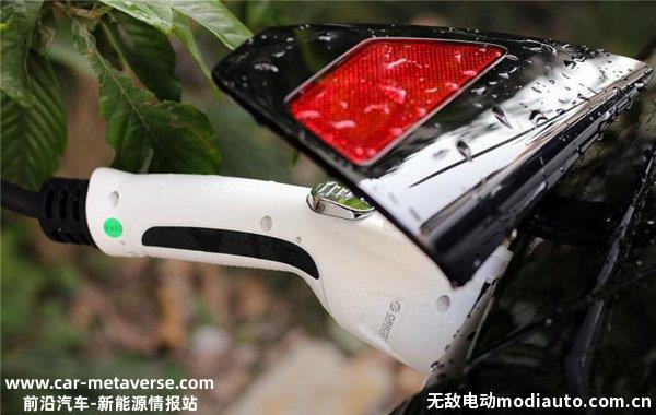 新能源车充电怕打雷吗？充电桩下雨天能充电动汽车吗
