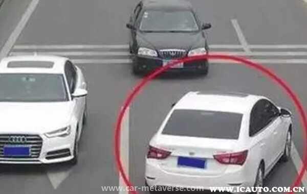因道路施工,不按车道行驶会被罚吗