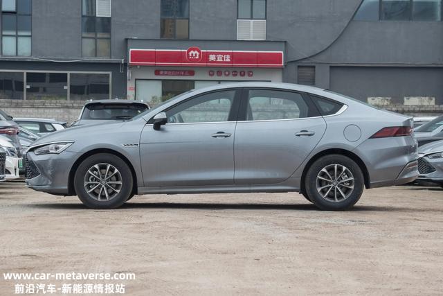 售9.98万起，实拍评测2023款秦PLUS DM-i！为何很让人喜欢？